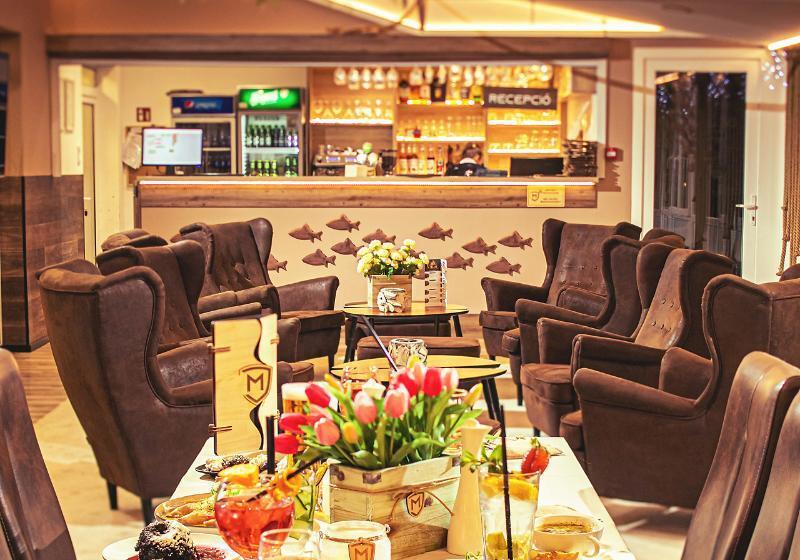 ホテル Mártoni Resort & Restaurant