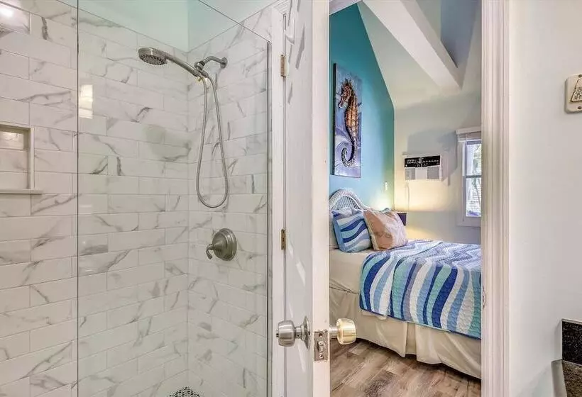 Ibis By Avantstay Close To Duval Street W/ Shared Pool Month Long Stays Only