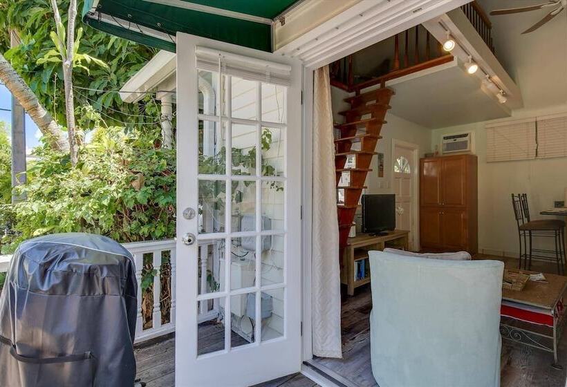 Ibis By Avantstay Close To Duval Street W/ Shared Pool Month Long Stays Only