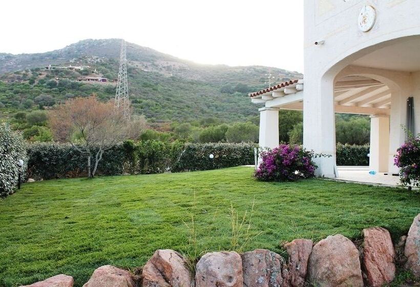 펜션 San Teodoro Exclusive Villas