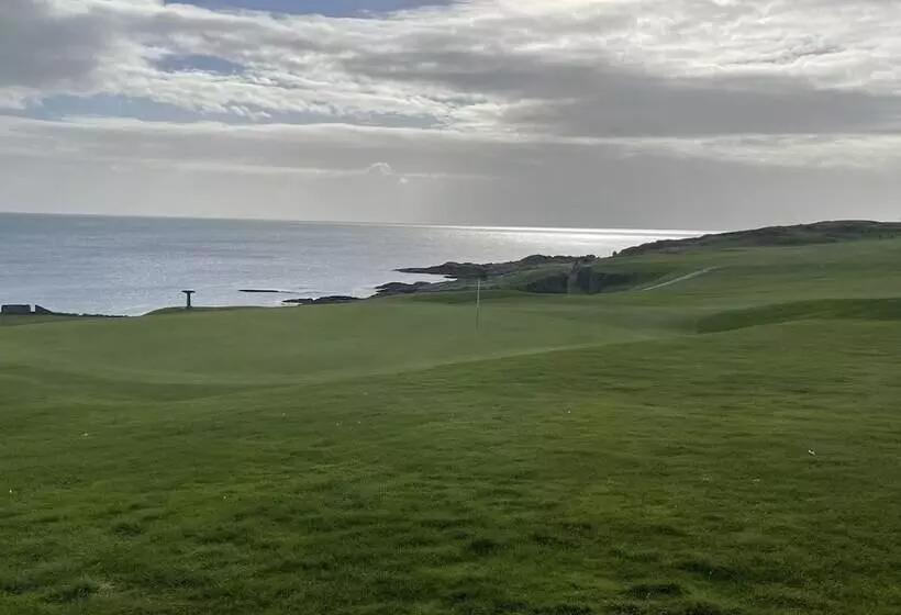 Residenssi Beautiful 3 Bed House In Sunny Killough Down