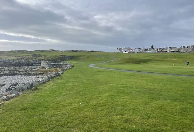 إقامة Beautiful 3 Bed House In Sunny Killough Down