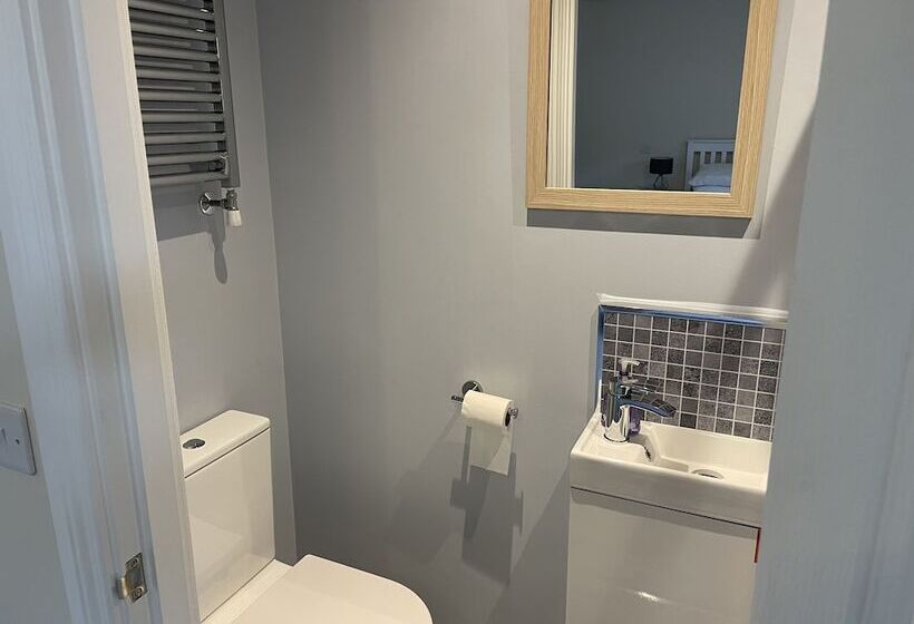 إقامة Beautiful 3 Bed House In Sunny Killough Down