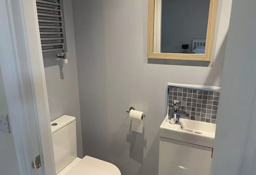 Residenssi Beautiful 3 Bed House In Sunny Killough Down