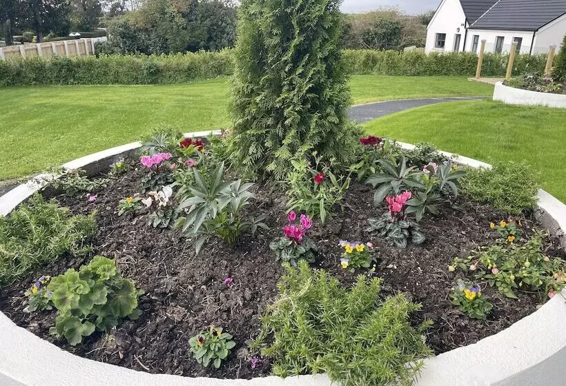 Residenssi Beautiful 3 Bed House In Sunny Killough Down