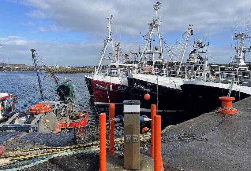 إقامة Beautiful 3 Bed House In Sunny Killough Down