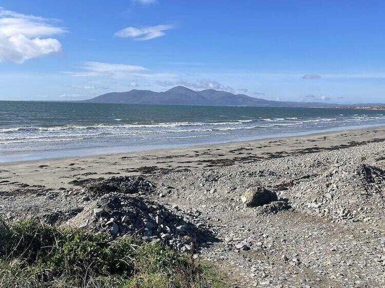 إقامة Beautiful 3 Bed House In Sunny Killough Down