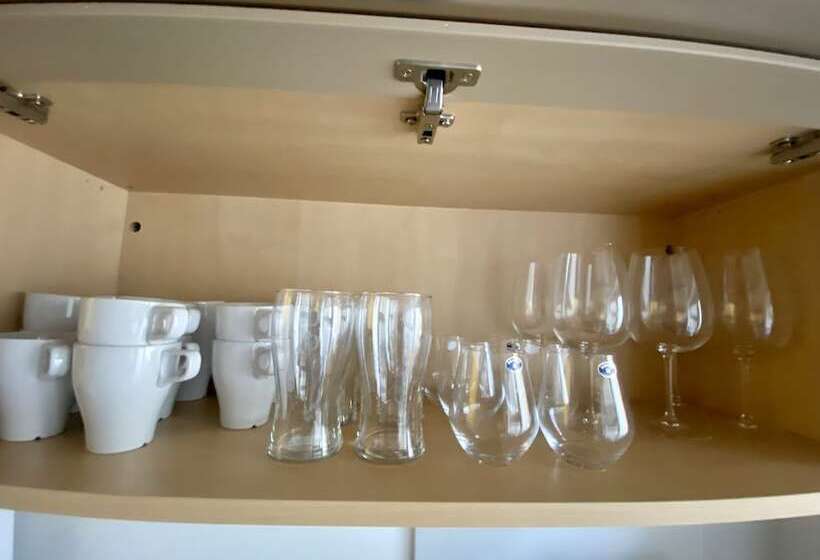 اقامتگاه Lovely And Cosy House In Cardiff, South Wales