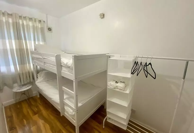 اقامتگاه Lovely And Cosy House In Cardiff, South Wales