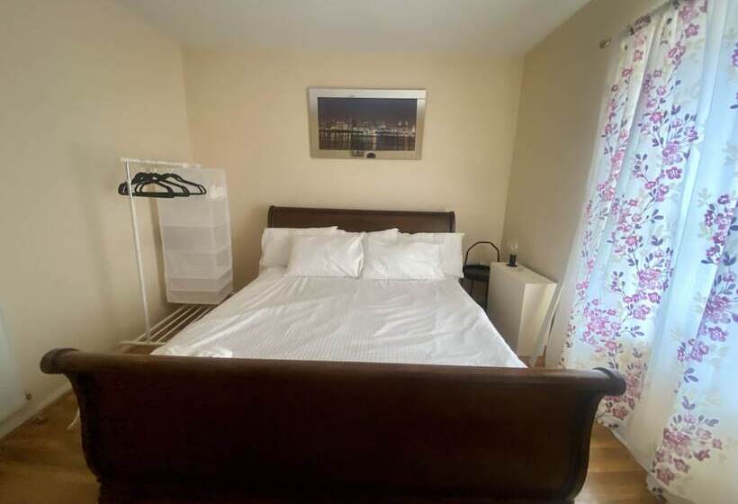 اقامتگاه Lovely And Cosy House In Cardiff, South Wales