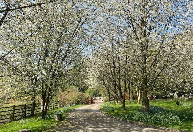 住所  Luxury Chilterns Hideaway, Easy Access To London