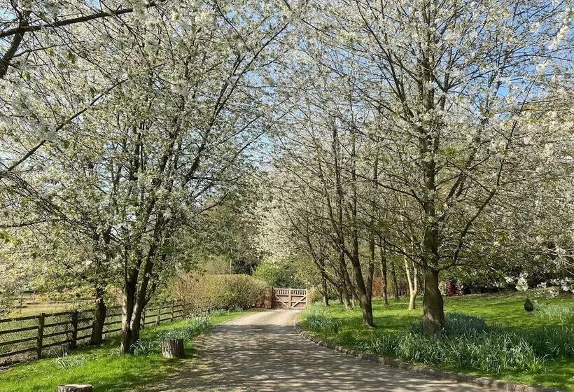 Residenssi Luxury Chilterns Hideaway, Easy Access To London