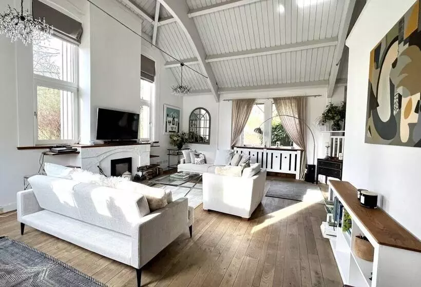 Residenssi Luxury Chilterns Hideaway, Easy Access To London