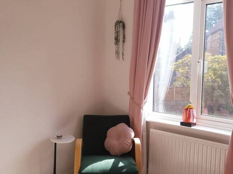 Residência Remarkable 4 Bed House In Sheffield