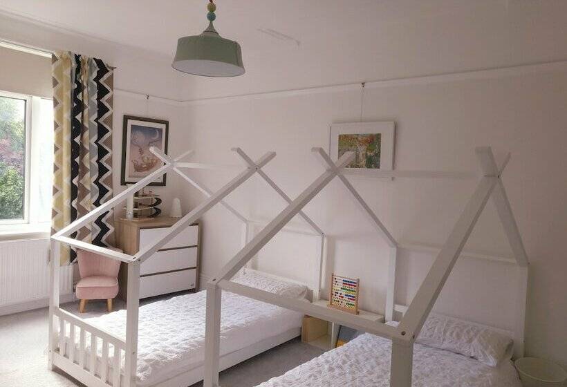 Residência Remarkable 4 Bed House In Sheffield