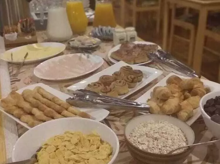 هاستل Hostal Los Pinos