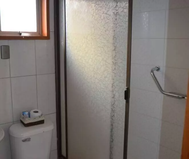 هاستل Hostal Los Pinos