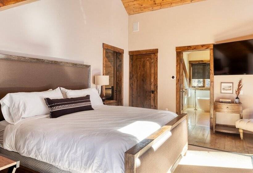 Apex By Avantstay Cozy Expansive Mountain Home Close To The Slopes W/ Hot Tub!