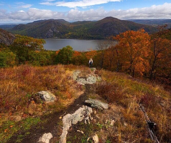 צימר Cromwell Manor Inn