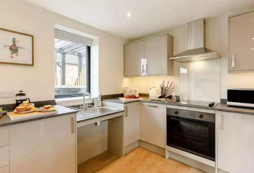 Fawn Cottage, Disabled Adapted 3 Bedroom Hot Tub