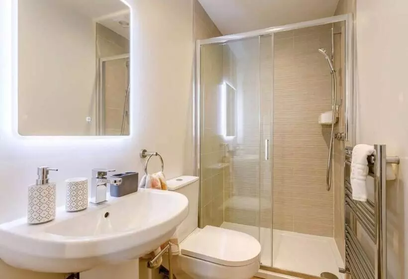 Fawn Cottage, Disabled Adapted 3 Bedroom Hot Tub