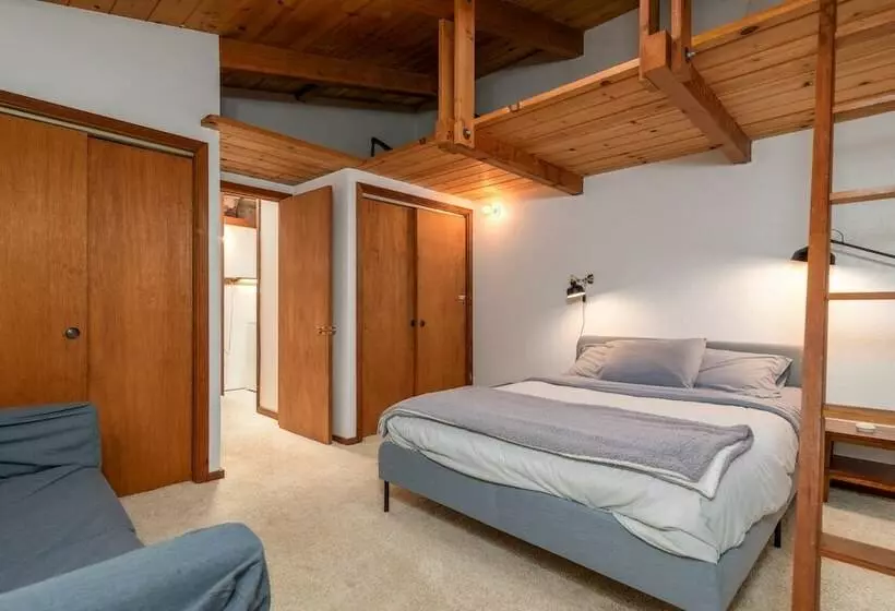 Forest Sea Cabin