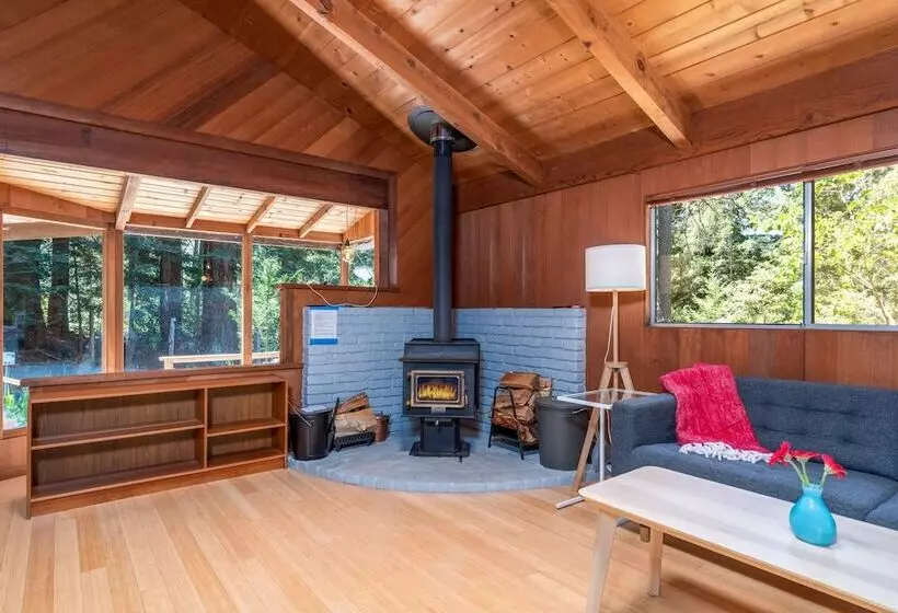 Forest Sea Cabin