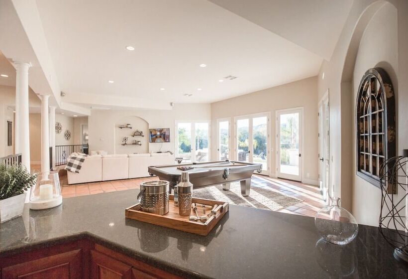 Grapevine By Avantstay Secluded 5br Villa 4 Acres Of Vineyards & Avo Groves!