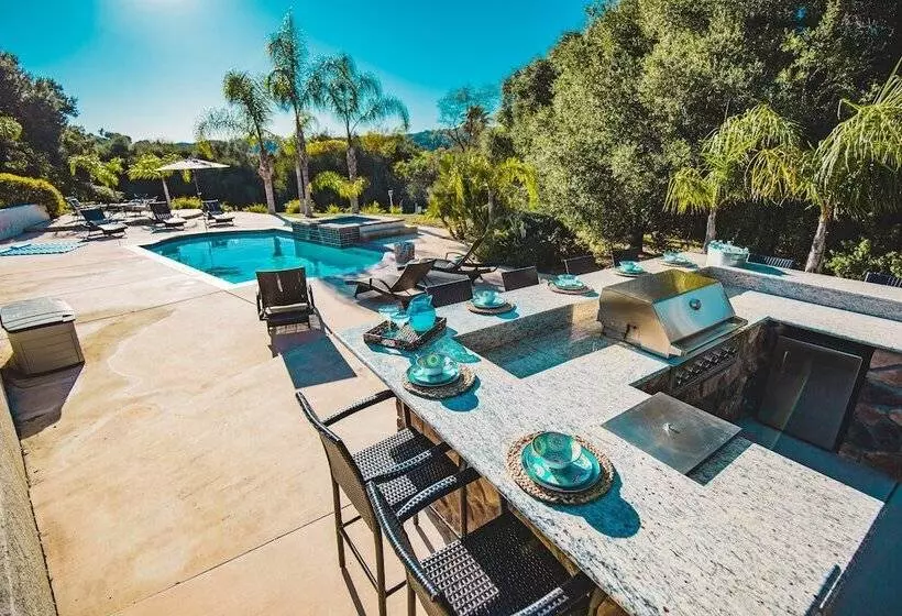 Grapevine By Avantstay Secluded 5br Villa 4 Acres Of Vineyards & Avo Groves!