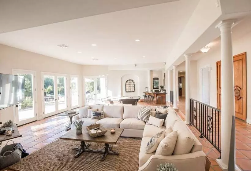 Grapevine By Avantstay Secluded 5br Villa 4 Acres Of Vineyards & Avo Groves!