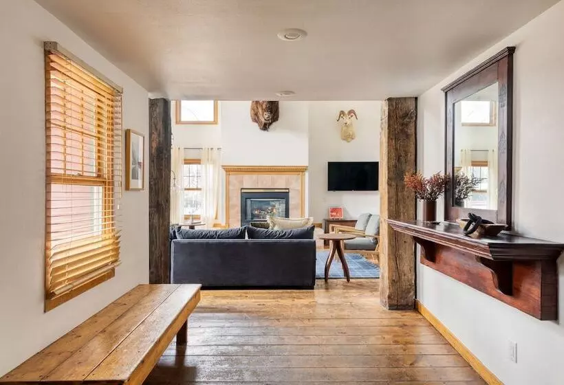 Holly By Avantstay In The Heart Of Breckenridge W/ Hot Tub, Game Room & Roof Top Patio