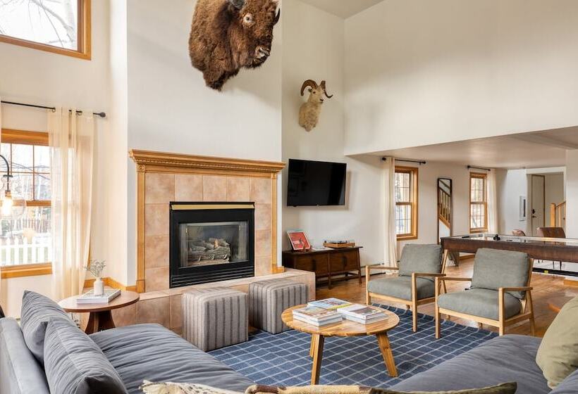 Holly By Avantstay In The Heart Of Breckenridge W/ Hot Tub, Game Room & Roof Top Patio