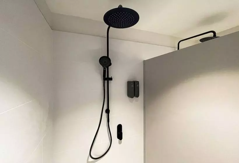 ホテル Airone Capsule