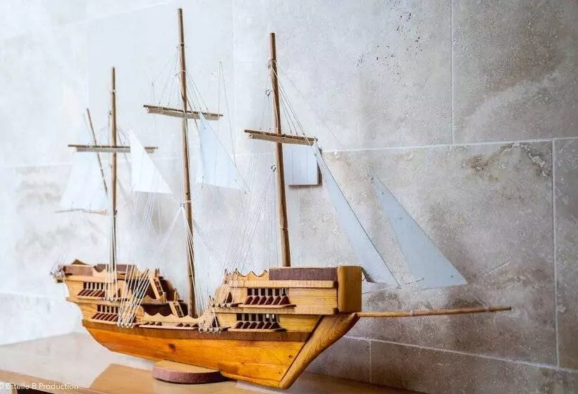 Hotelli Domaine De La Reynaude