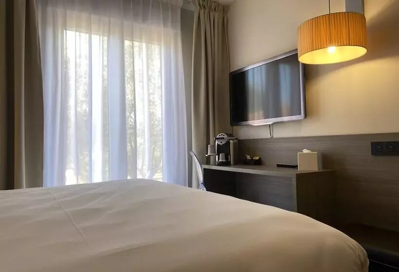 Hotelli Domaine De La Reynaude