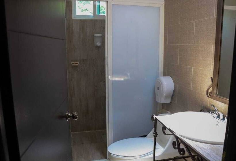 فندق Garden Suites Tonlá