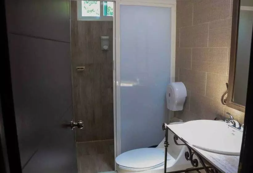 ホテル Garden Suites Tonlá