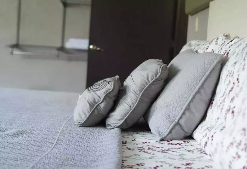 ホテル Garden Suites Tonlá