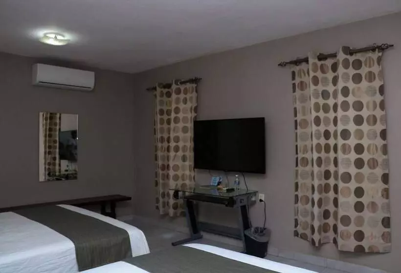 ホテル Garden Suites Tonlá