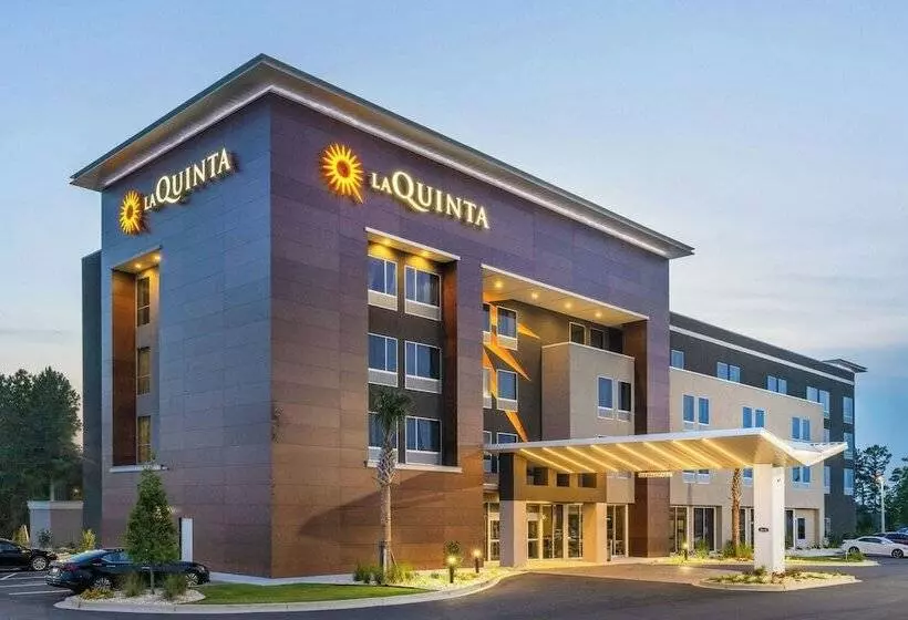 Hotelli La Quinta Inn & Suites By Wyndham Valdosta