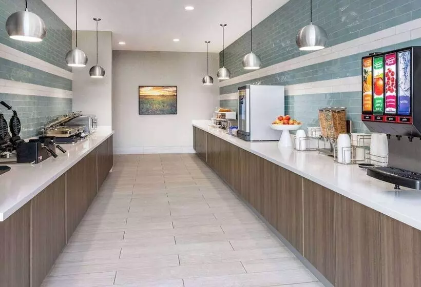 Hotelli La Quinta Inn & Suites By Wyndham Valdosta