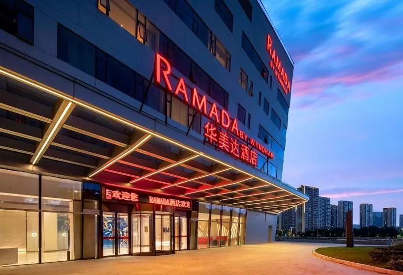 Hotelli Ramada By Wyndham Huzhou Wuxing