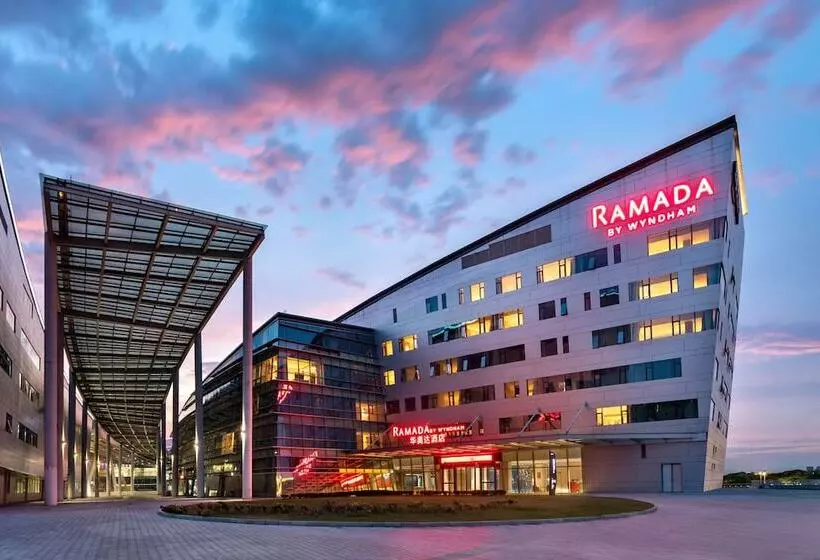Hotelli Ramada By Wyndham Huzhou Wuxing
