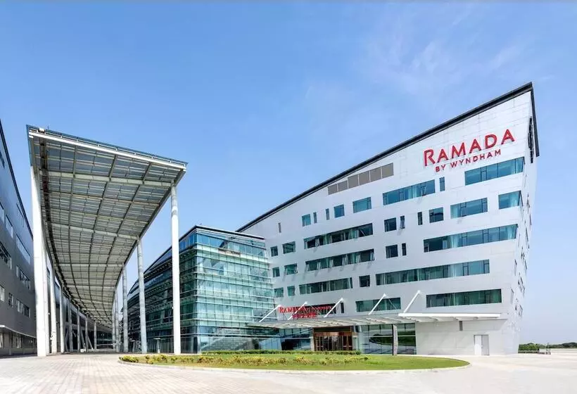 Hotelli Ramada By Wyndham Huzhou Wuxing