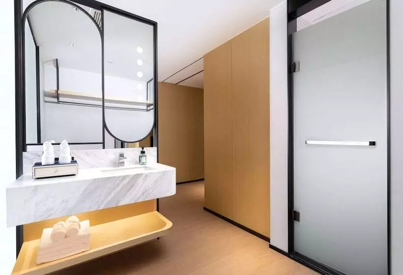 Hotelli Ramada By Wyndham Huzhou Wuxing