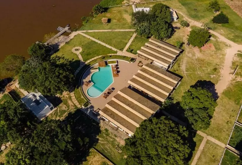 ホテル Santa Rosa Pantanal