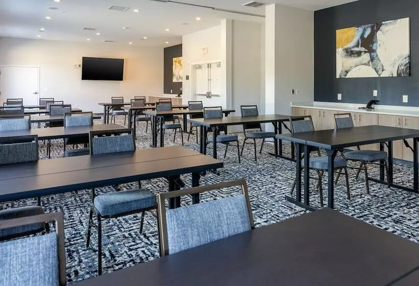 Hotelli Towneplace Suites By Marriott Canton Riverstone Parkway