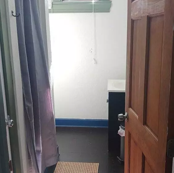Michie Hostel