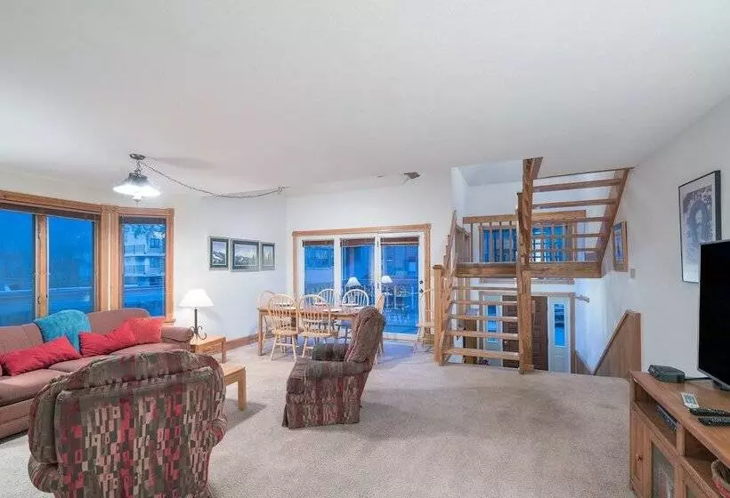 Mountain House East By Avantstay Close To The Slopes And Town!