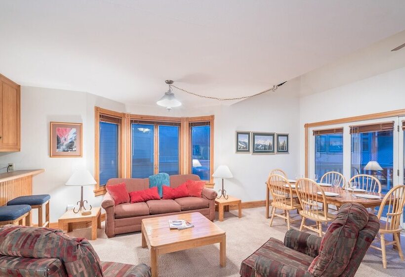 Mountain House East By Avantstay Close To The Slopes And Town!